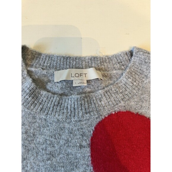 LOFT Woman’s Large Gray Crewneck Pullover Knit Heart Sweater Soft - Picture 2 of 5
